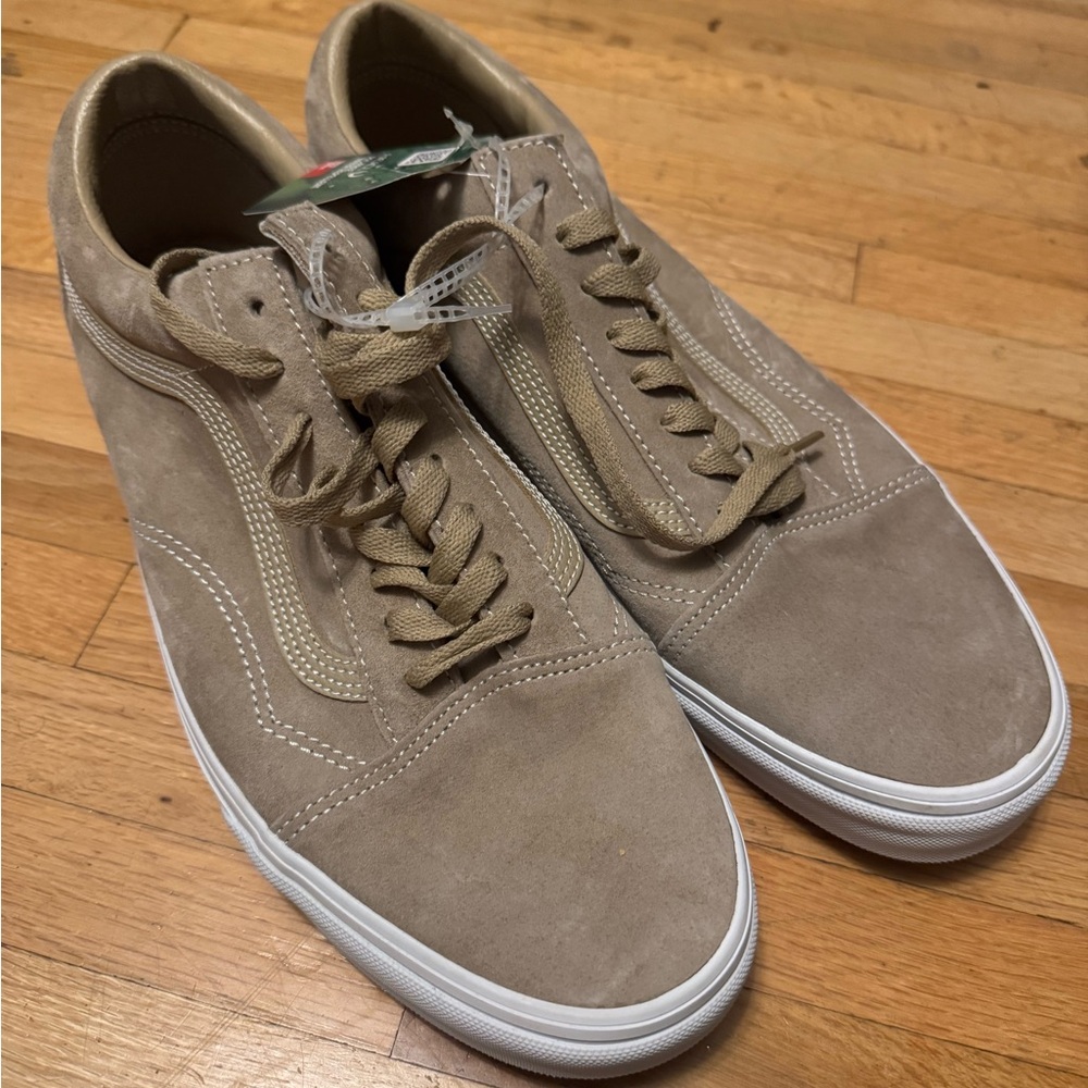 Vans Men's Pig Suede Old Skool Sneakers - Taupe